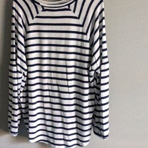 Balloon sleeve sweater